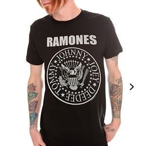 Ramones t shirt size small